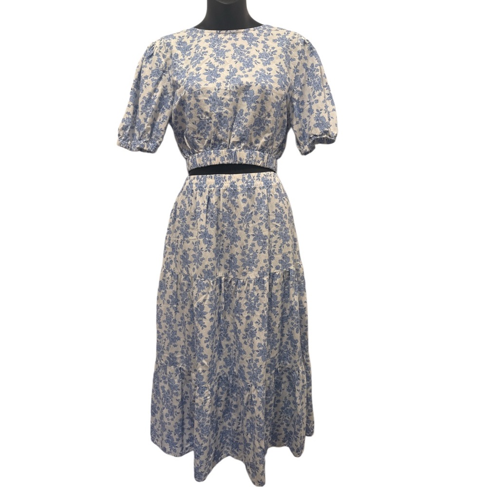 Rhythm Livin Blue and White Floral Skirt and Top Set Size 8